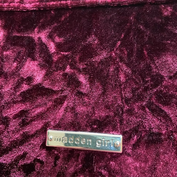 Madden Girl Crush Velvet Crossbody - Picture 5 of 7